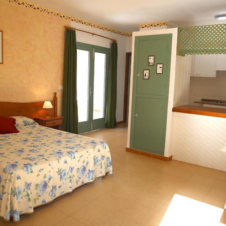 Apartamentos Mar Y Sal La Savina  Exterior photo