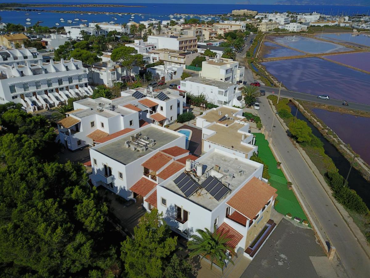Apartamentos Mar Y Sal La Savina  Exterior photo