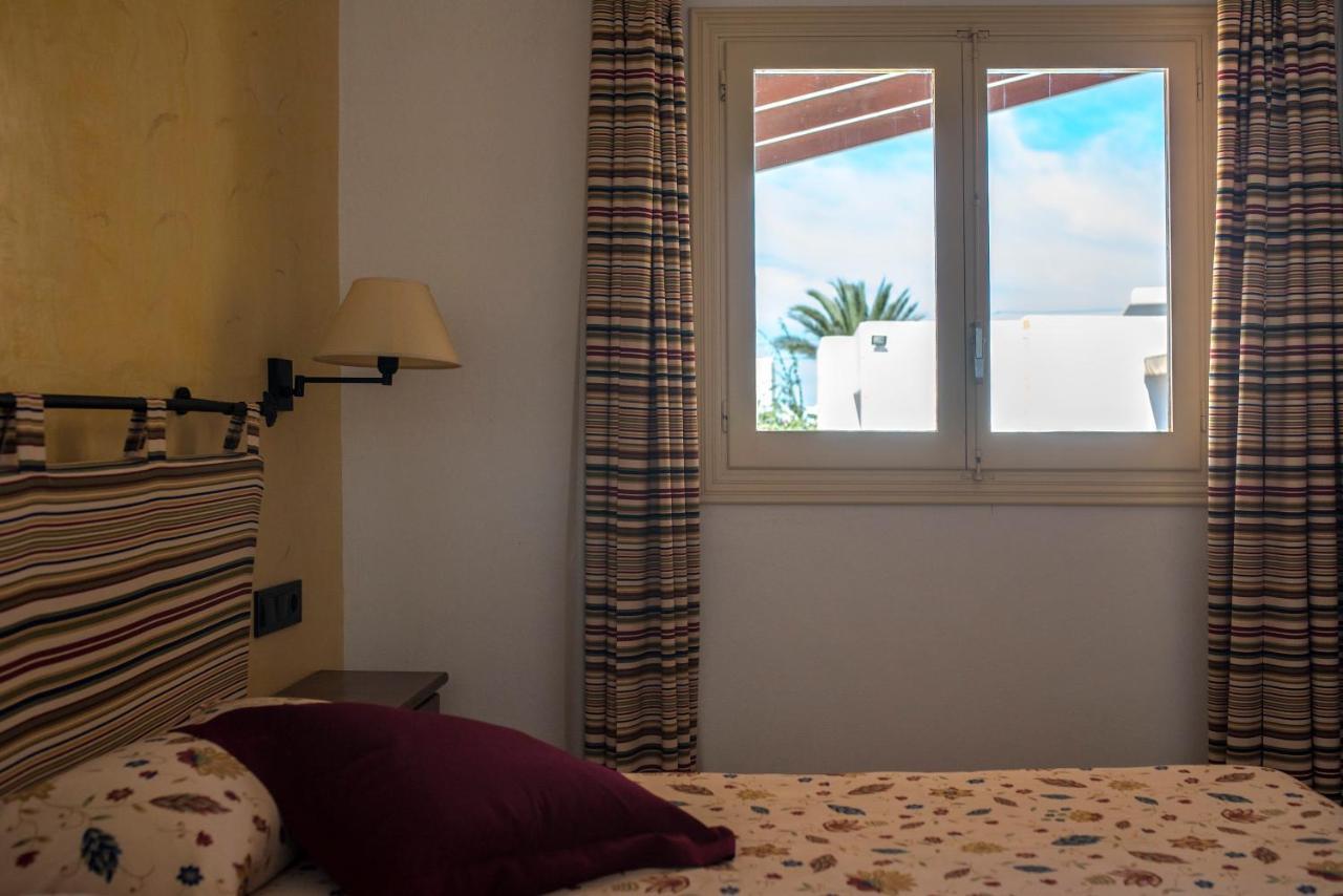 Apartamentos Mar Y Sal La Savina  Exterior photo