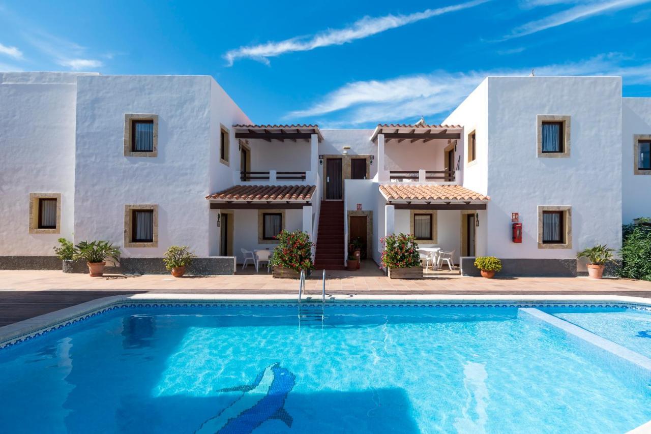 Apartamentos Mar Y Sal La Savina  Exterior photo